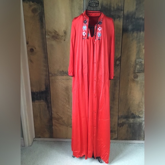 Vintage 60’s/70’s Nightgown Set - Picture 1 of 6